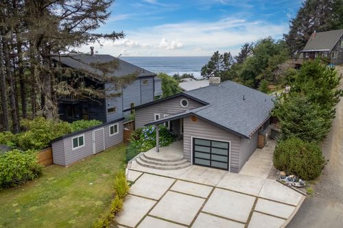 49750 Nescove Dr, Neskowin, OR, 97149-8302 | Card Image