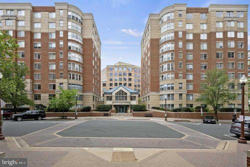 208w-3830 9th St N, ARLINGTON, VA, 22203-5819 | Card Image