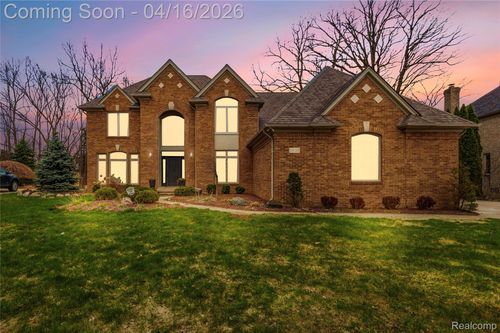 54126 Scarboro Way, Shelby Twp, MI, 48316-1284 | Card Image