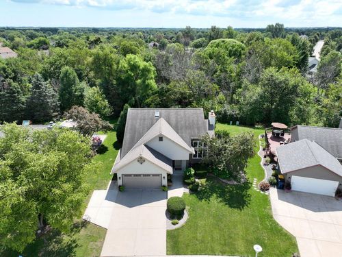 641 E Bridlewood Lane, Oak Creek, WI, 53154 | Card Image