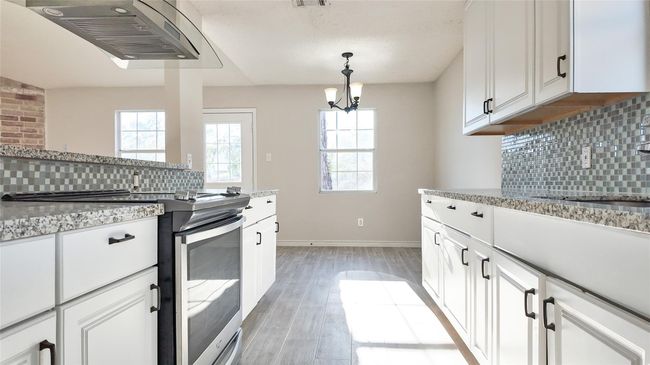 Kitchen | Image 11