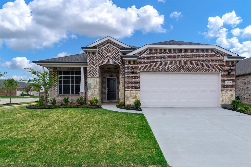1609 Bentwater Lane, For Sale in Frisco Zoocasa