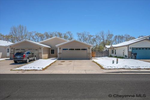 5921 Atlantic Dr, Cheyenne, WY, 82001-7432 | Card Image