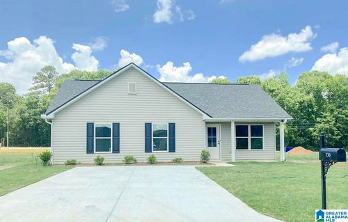 330 Sunlight Cir, TALLADEGA, AL, 35160-2692 | Card Image