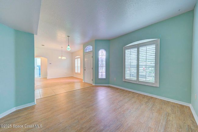 Formal Living and Dining | Image 22