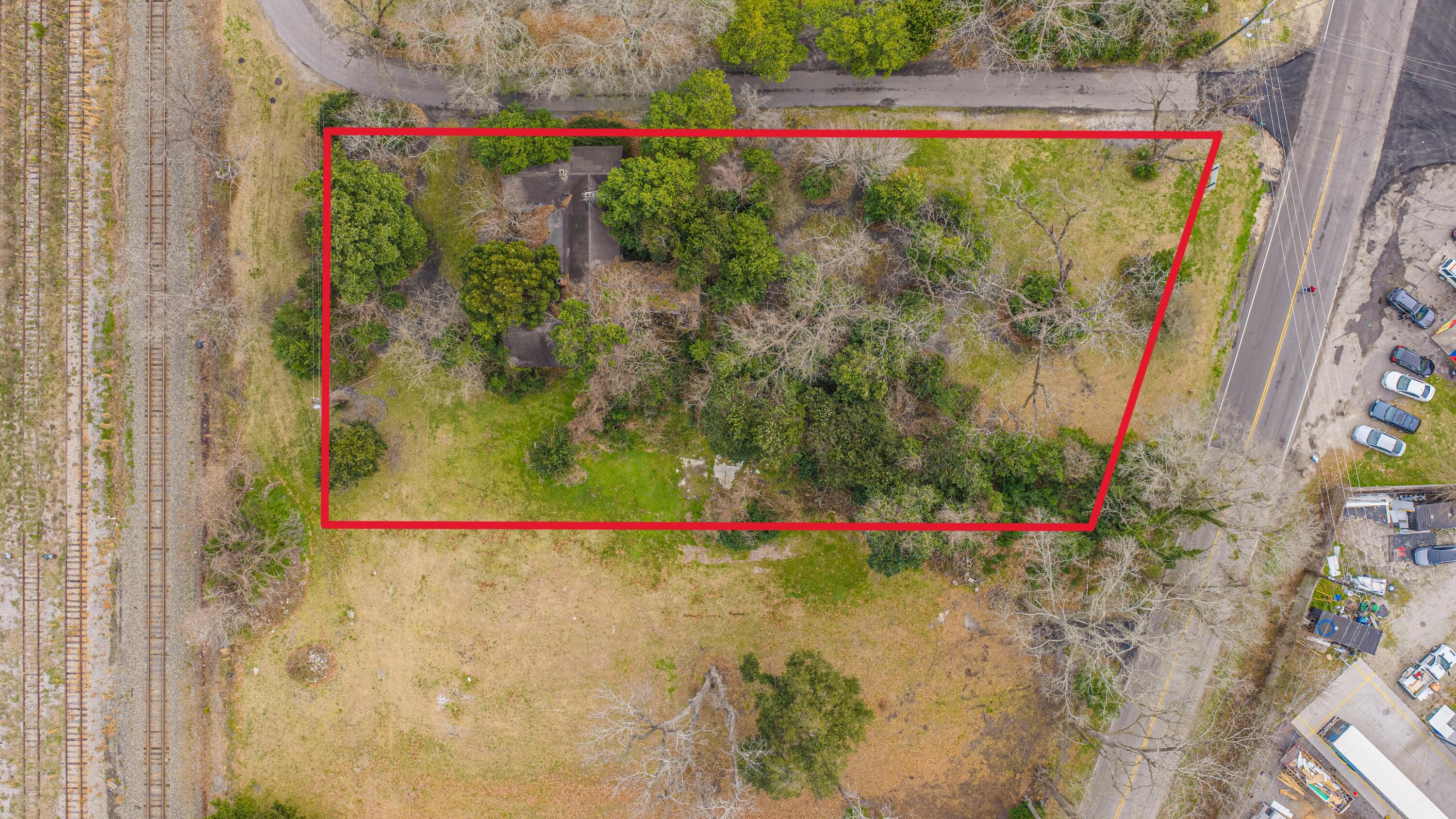 1001 W Richardson Ave, Summerville, SC 29483