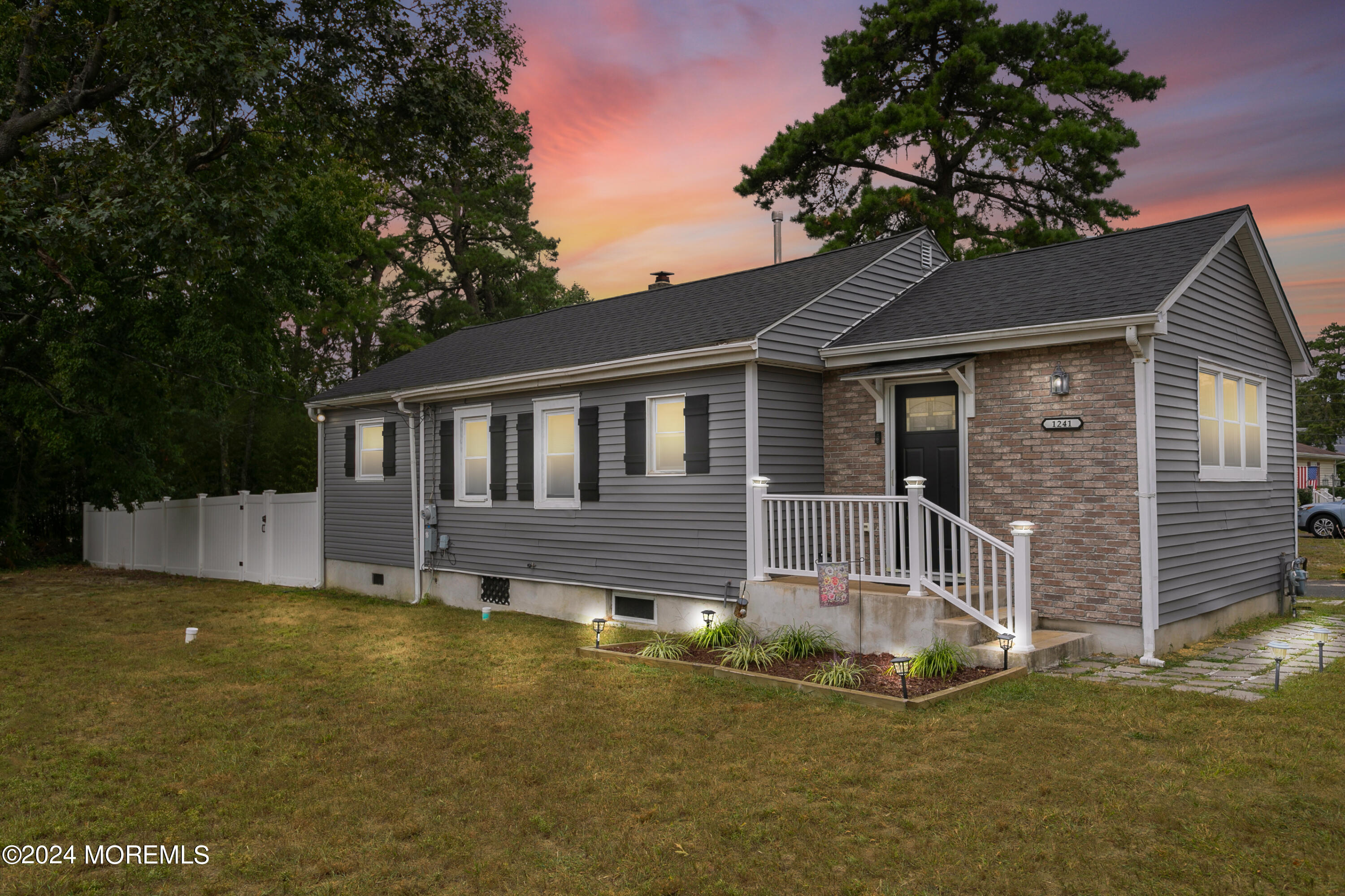 6th Ave, Toms River, NJ 08757