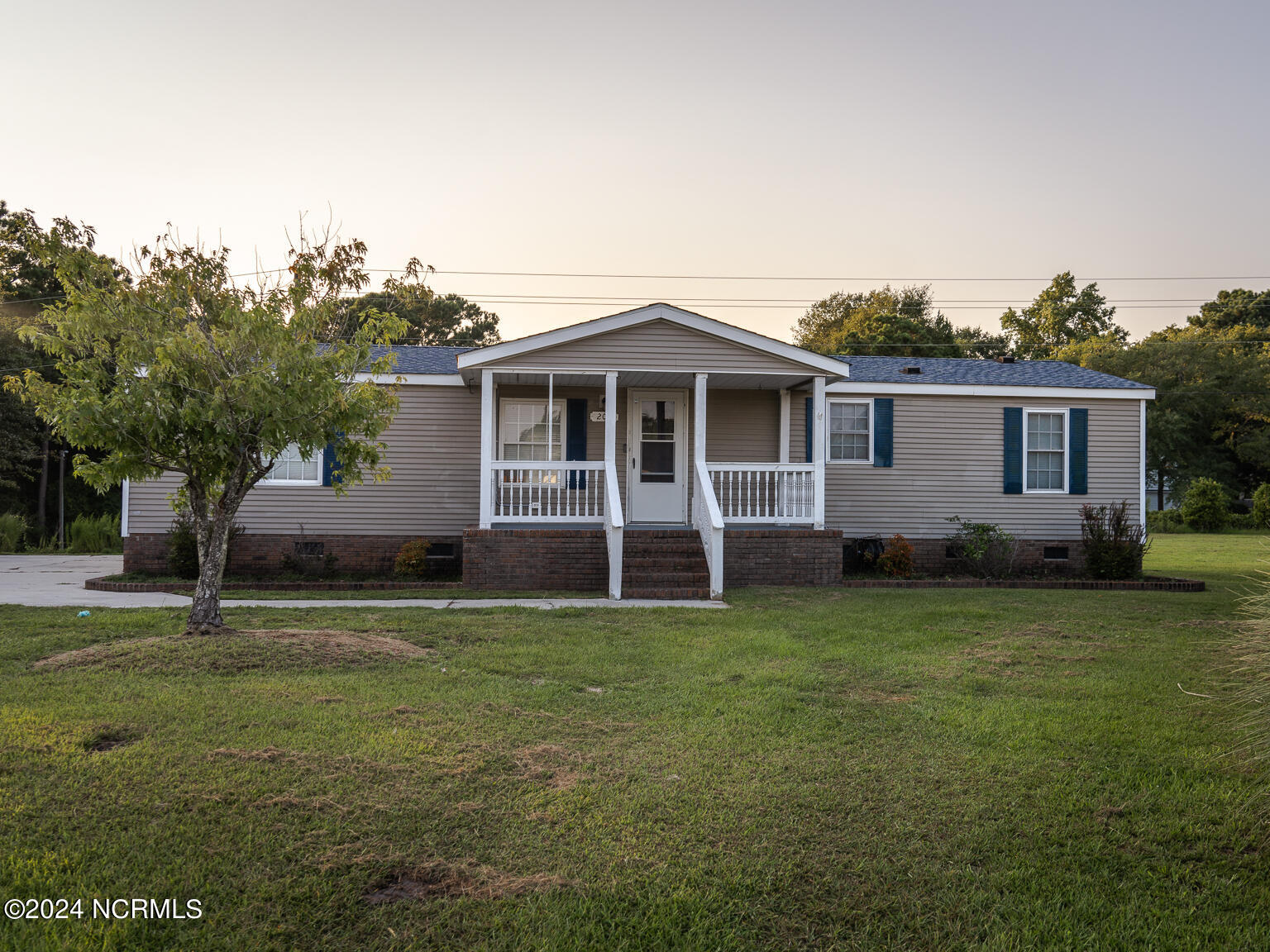 Blue Crab Ct, Swansboro, NC 28584
