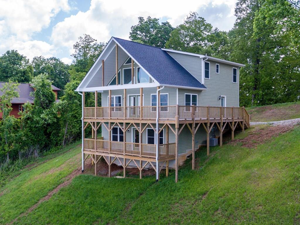 Grant Dr, Brasstown, NC 28902