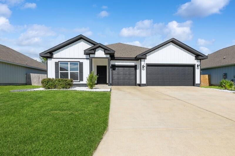 Mary Lou Way, Crestview, FL 32539