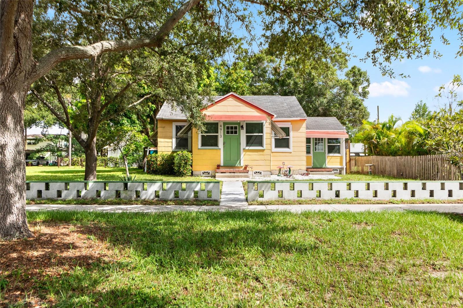 27th Ave, Gulfport, FL 33707