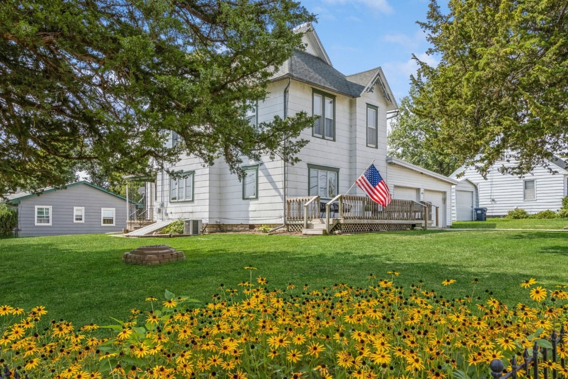 Welsh St, Williamsburg, IA 52361