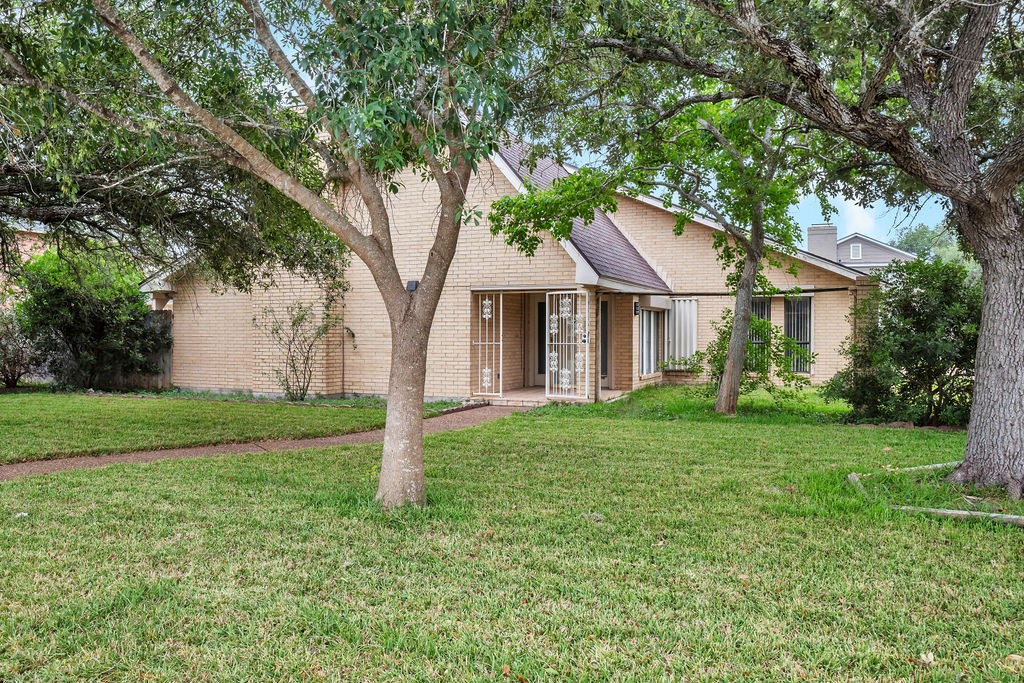 Saint Anthony Dr, Sinton, TX 78387