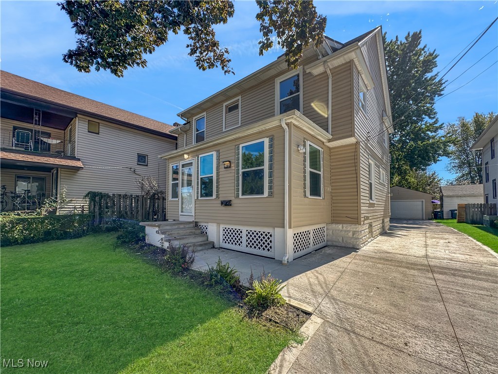 Sloane Ave, Lakewood, OH 44107