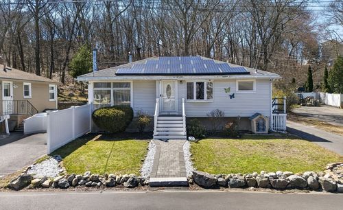 77 Sterling St, Lynn, MA, 01905-1352 | Card Image