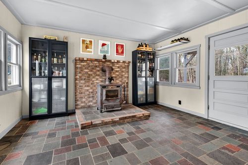 65 N River Rd, Epping, NH, 03042-3412 | Card Image