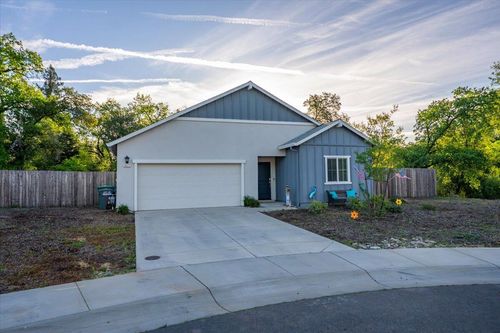 3622 Ginny Ct, Redding, CA, 96001-4485 | Card Image