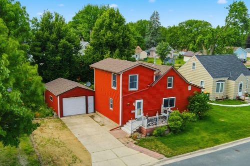 606 4th St Ne, Montgomery, MN, 56069-1412 | Card Image