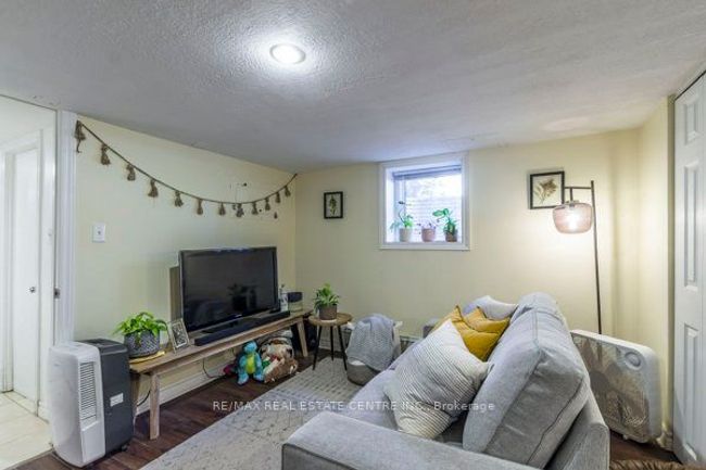 123 Krug St, Home with 5 bedrooms, 3 bathrooms and 3 parking in Kitchener ON | Image 26