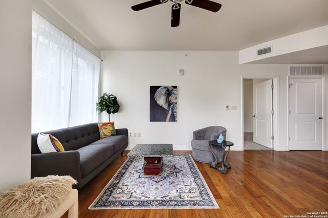 APT-203 - 215 Center St, Condo with 2 bedrooms, 2 bathrooms and null parking in San Antonio TX | Image 11