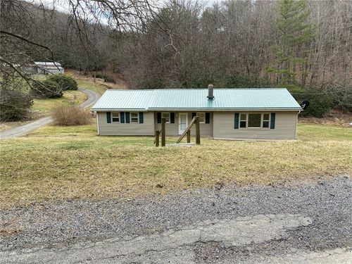 1057 Schoolhouse Road, Whitetop, VA, 24292 | Card Image