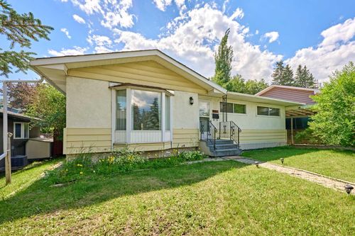 627 94 Ave Sw, Calgary, AB, T2V0X8 | Card Image