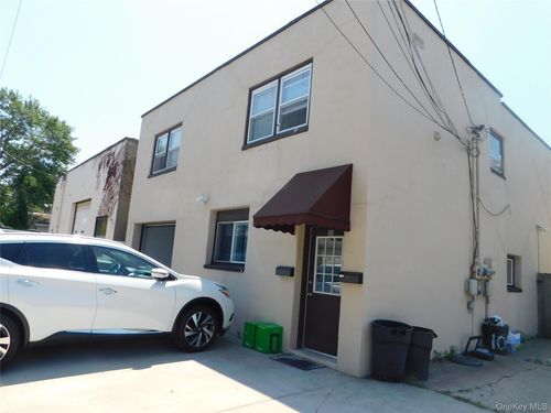 109 15 S, Babylon, NY, 11757 | Card Image