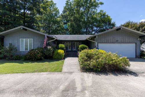 311 Country Club Dr, Edenton, NC, 27932-8905 | Card Image