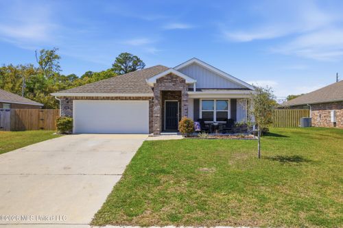 1090 Enclave Cir, Long Beach, MS, 39560-1387 | Card Image