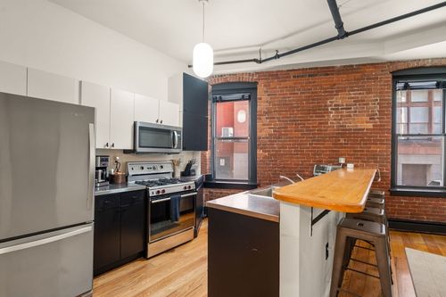 1b-19 Stanhope, Boston, MA, 02127 | Card Image