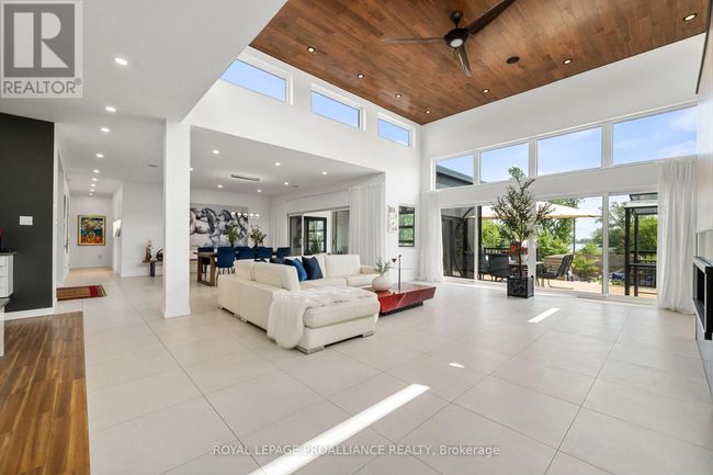 2670 County Road 8 Road, House other with 7 bedrooms, 7 bathrooms and 10 parking in Prince Edward County (North Marysburg Ward) ON | Image 15