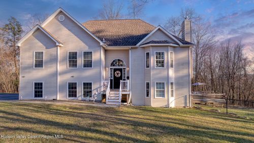 389 Dewitt Mills Road, Kingston, NY, 12401 | Card Image