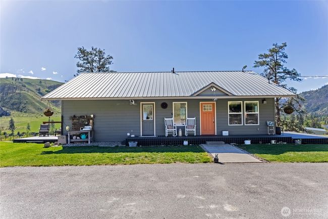 2081 State Route 153, House other with 4 bedrooms, 3 bathrooms and 4 parking in Carlton WA | Image 4