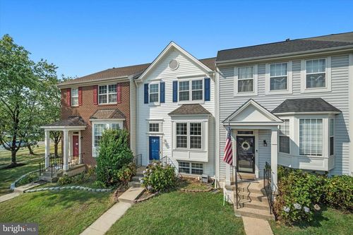 8512 Tackhouse Loop, GAINESVILLE, VA, 20155-2908 | Card Image
