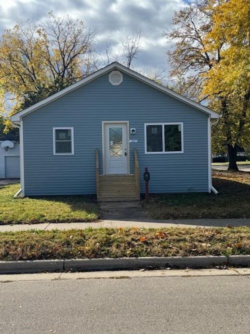 1221 Drake Street, Janesville, WI, 53546 | Card Image