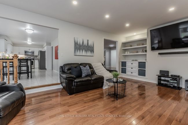 11 Norma Cres, House other with 5 bedrooms, 4 bathrooms and 4 parking in Ancaster ON | Image 30