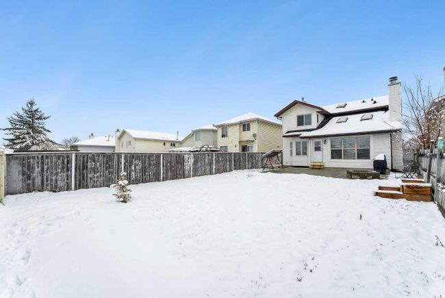 128 Laguna Close Ne, Home with 6 bedrooms, 4 bathrooms and 2 parking in Calgary AB | Image 37
