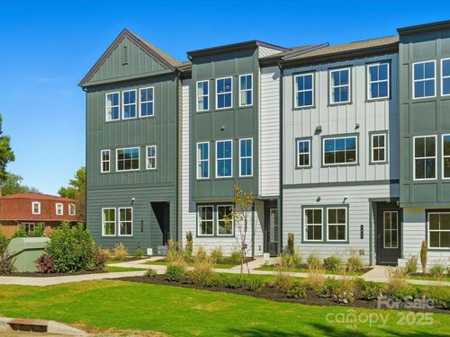 3009 Circles End, Charlotte, NC, 28226-3020 | Card Image