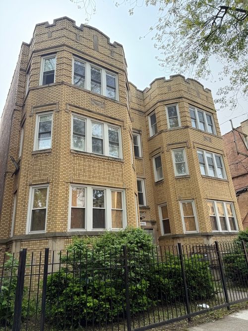 1n-7841 S Essex Ave, Chicago, IL, 60649-5113 | Card Image