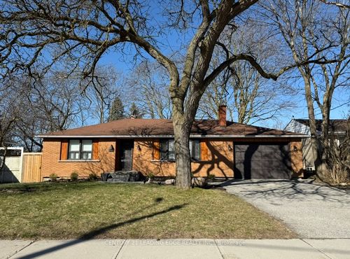 a-62 Baker St, Stouffville, ON, L4A4S8 | Card Image