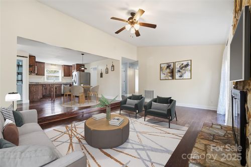 501 Vista Grande Cir, Charlotte, NC, 28226-3670 | Card Image