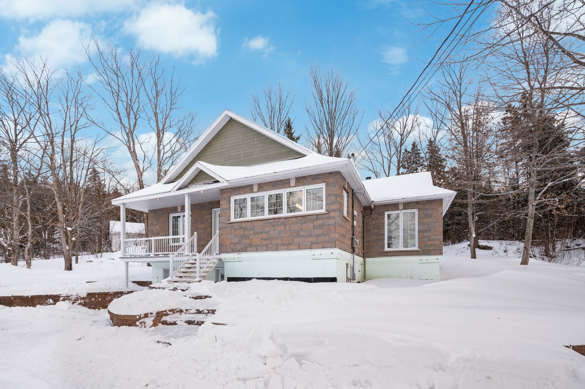 Residential in Sainte-Anne-de-la-Pocatière 4