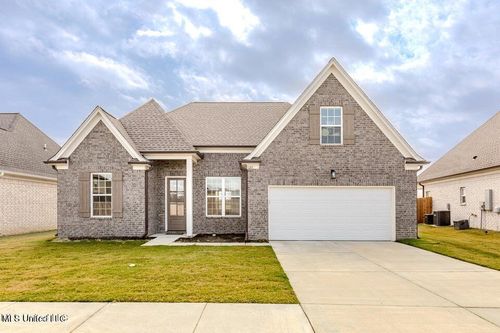 9205 S Lakeside Circle, Walls, MS, 38680 | Card Image