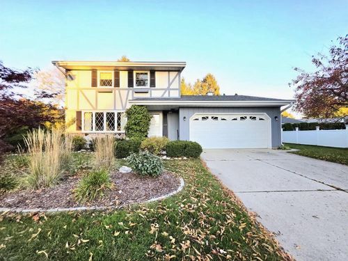 2215 N 34th Street, Sheboygan, WI, 53083 | Card Image