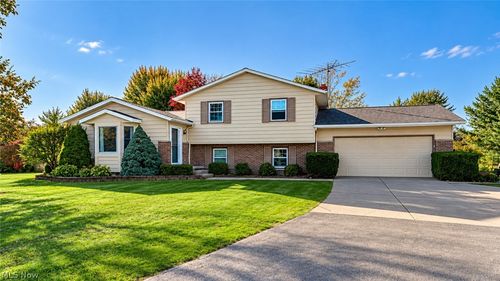 7246 Pawnee Rd, Spencer, OH, 44275-9763 | Card Image