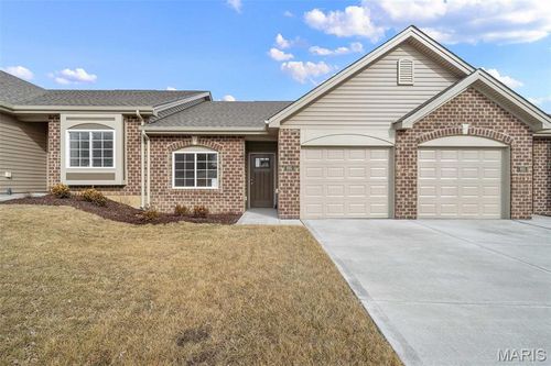 887 Walter Way, Washington, MO, 63090-4369 | Card Image