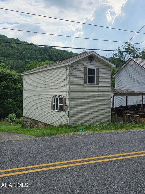 1085 Deveaux St, Elmora, PA, 15737-8320 | Card Image