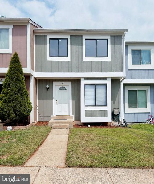 30 Sugarland Square Ct, STERLING, VA, 20164-1638 | Card Image