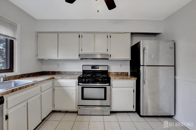 186 Hamilton Pl, Townhouse with 2 bedrooms, 2 bathrooms and null parking in East Windsor NJ | Image 14