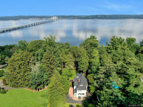 1002 Route 9w S, Nyack, NY, 10960-4916 | Card Image